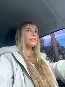 Camilabarbietoscano online show from 03-13-26, 11:48