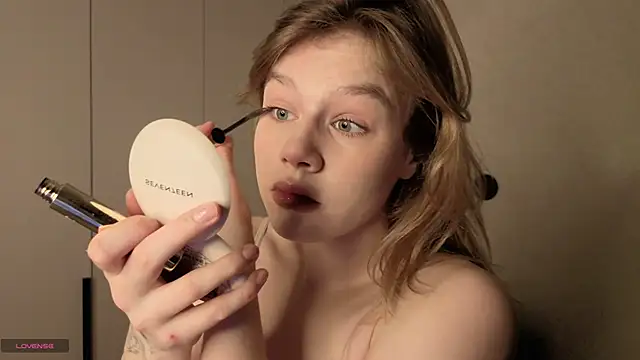 AureliaAngel online show from 04-11-26, 06:43