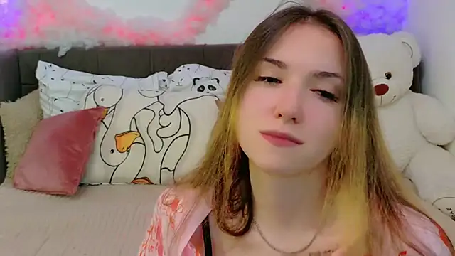 Snapshot of LeenMoonie chatting on 08-09-26, 04:46 LeenMoonie online show from 08-09-26, 04:46