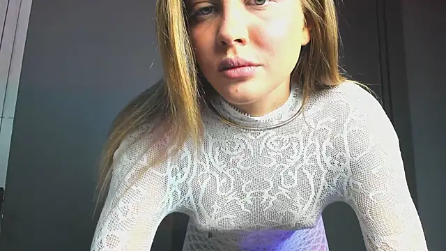 MilaLewi online show from 06-11-26, 01:49