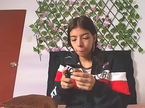 Sweet Scarlett  online show from 04-17-26, 02:09