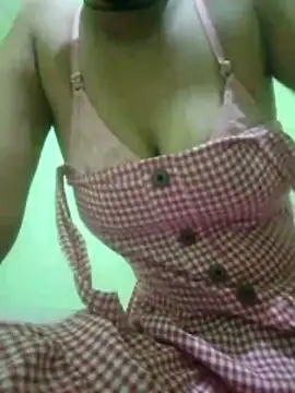 nidhiyadav00 online show from 04-14-26, 06:24