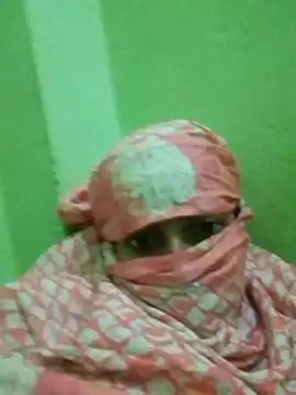 nidhiyadav00 online show from 04-10-26, 07:21