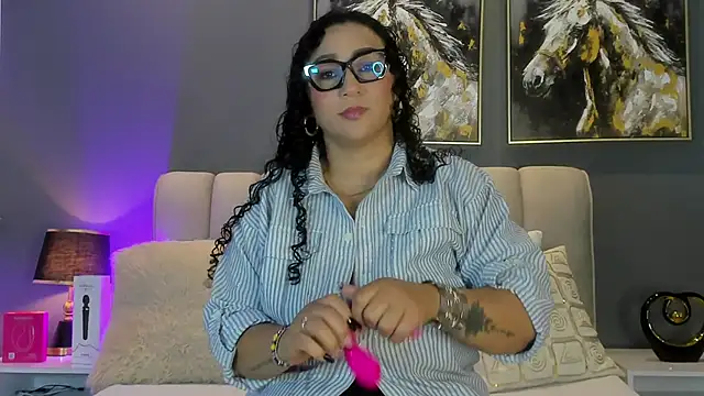 VaniaRouse online show from 05-29-26, 01:28