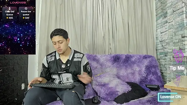 NoahAndBunny online show from 06-30-26, 11:32