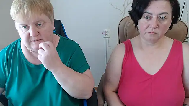 Lindy-Jeanie online show from 07-11-26, 01:00