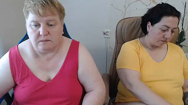 Lindy-Jeanie online show from 06-15-26, 03:55