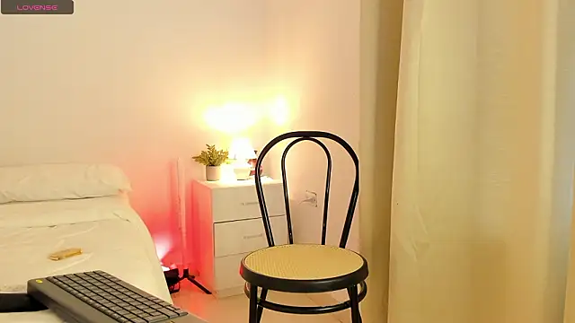 kora bliss online show from 03-15-26, 06:15