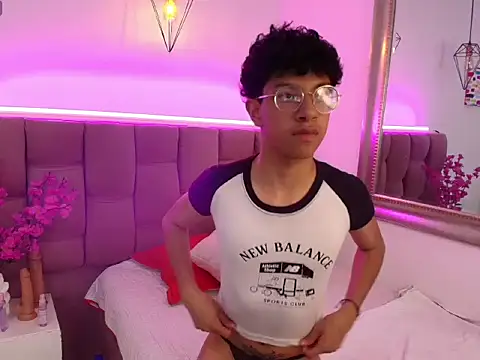 Snapshot of Athannya_hot chatting on 03-14-26, 07:09 Athannya hot online show from 03-14-26, 07:09