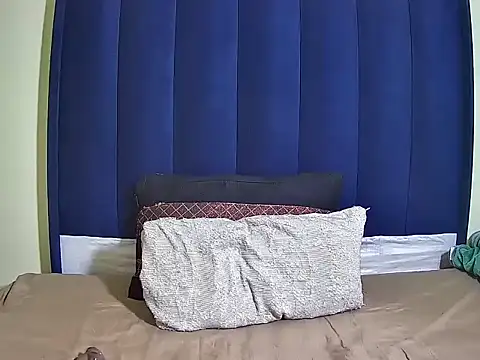 MelaniBbe online show from 04-19-26, 05:03