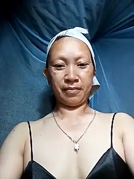 Heli pusy online show from 05-16-26, 10:42