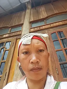 Heli pusy online show from 05-18-26, 05:56