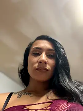 Snapshot of FerrariFrench chatting on 09-16-25, 04:02 FerrariFrench online show from 09-16-25, 04:02