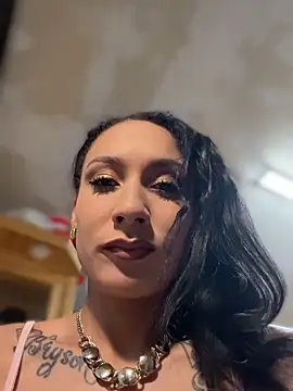 Snapshot of FerrariFrench chatting on 10-02-25, 04:05 FerrariFrench online show from 10-02-25, 04:05