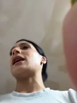 Snapshot of FerrariFrench chatting on 10-17-25, 12:14 FerrariFrench online show from 10-17-25, 12:14