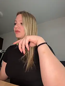 bettyloveu online show from 04-23-26, 12:29