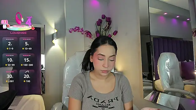 MiaCamille  online show from 06-19-26, 06:14