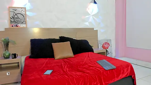 Dulce Delicius online show from 04-21-26, 08:15