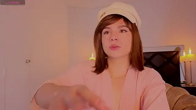 april summer  online show from 04-12-26, 09:07