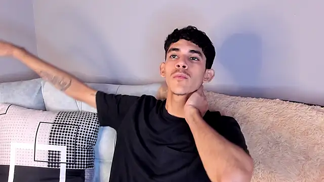 Snapshot of FlinsShadow chatting on 03-17-26, 03:20 FlinsShadow online show from 03-17-26, 03:20