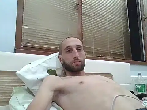 stiven121312 online show from 07-10-26, 07:58