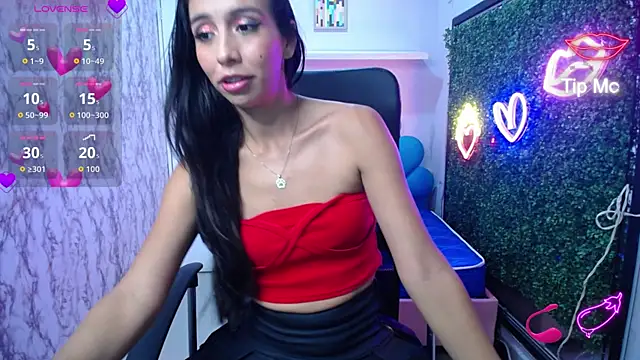 Snapshot of sandra_petite19 chatting on 07-06-26, 03:24 sandra petite19 online show from 07-06-26, 03:24
