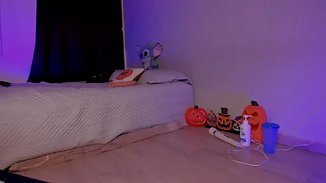 kristy bennet online show from 10-18-25, 03:19