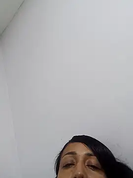 kiarasofia online show from 05-31-26, 07:47