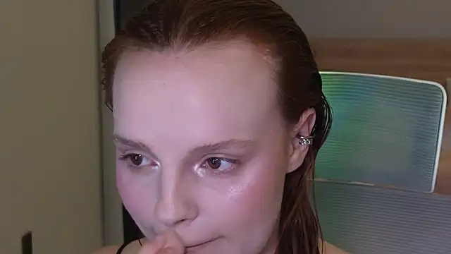 mollybossy online show from 04-12-26, 12:03