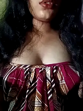 Snapshot of tina2005 chatting on 03-31-26, 08:11 tina2005 online show from 03-31-26, 08:11