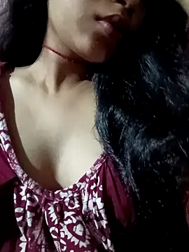 Snapshot of tina2005 chatting on 04-01-26, 01:23 tina2005 online show from 04-01-26, 01:23