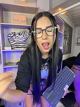 Gretel Streit online show from 03-26-26, 03:38