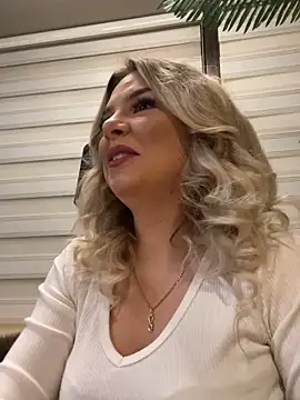 KimmBliss online show from 04-19-26, 06:54