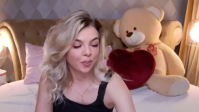 KimmBliss online show from 04-15-26, 07:58