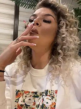 KimmBliss online show from 04-10-26, 06:59