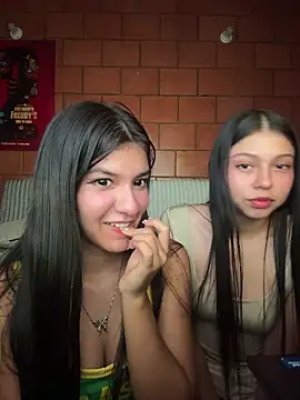 Snapshot of xayah_cute chatting on 04-11-26, 05:48 xayah cute online show from 04-11-26, 05:48