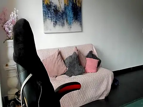 Lilyt Cooper online show from 03-24-26, 08:53