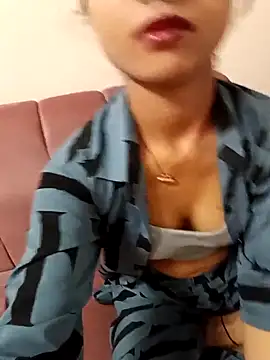 ritika gupta02 online show from 04-10-26, 03:41