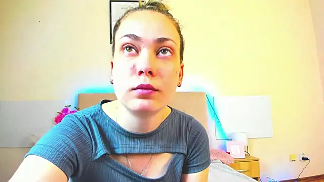 MelanieCuty online show from 05-28-26, 05:37