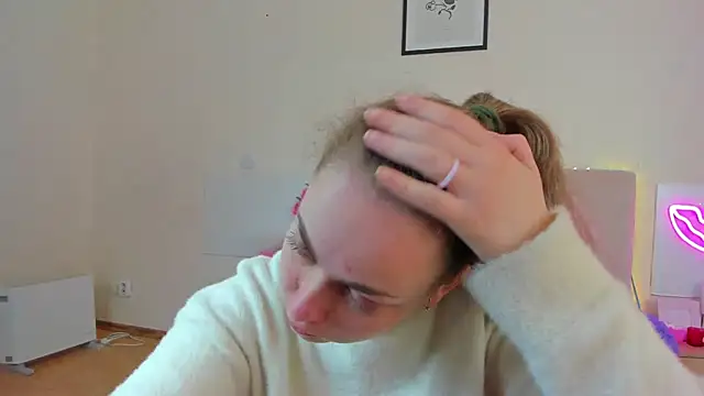 Snapshot of MelanieCuty chatting on 03-31-26, 05:20 MelanieCuty online show from 03-31-26, 05:20