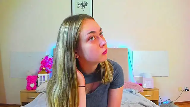 MelanieCuty online show from 06-05-26, 05:34