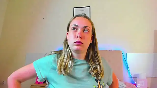 MelanieCuty online show from 06-16-26, 05:18