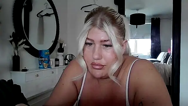 Lexi Laura online show from 04-03-26, 12:11