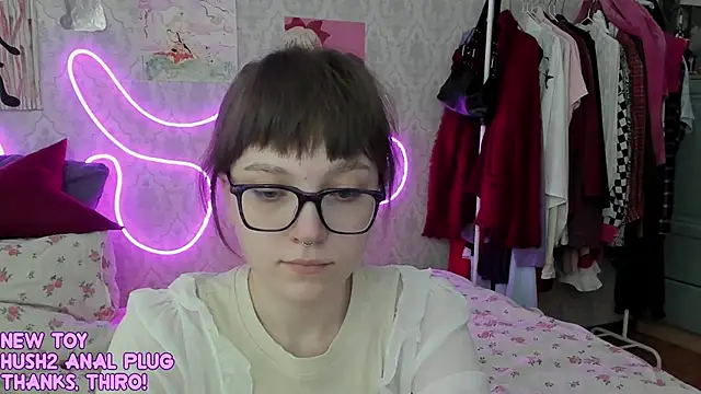 RileyNymph online show from 05-28-26, 03:14