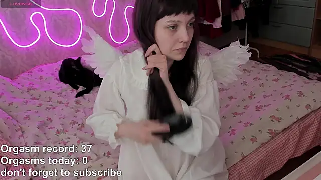 RileyNymph online show from 04-24-26, 03:30