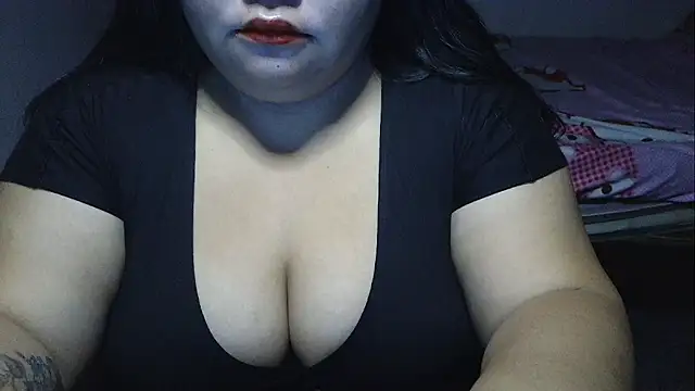 Snapshot of prettycarla_ chatting on 05-02-26, 12:49 prettycarla online show from 05-02-26, 12:49