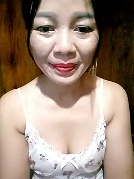 Yiyi102300 online show from 05-29-26, 02:50