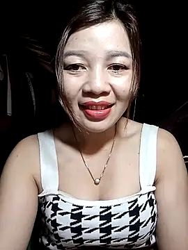 Yiyi102300 online show from 04-06-26, 02:29