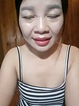 Yiyi102300 online show from 05-14-26, 05:26
