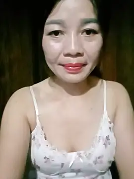 Yiyi102300 online show from 05-25-26, 01:32